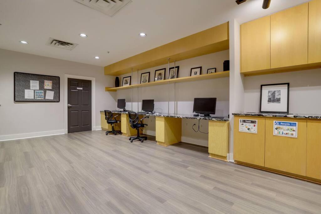 Exclusive Apt In Ballston With Gym Арлингтън Екстериор снимка